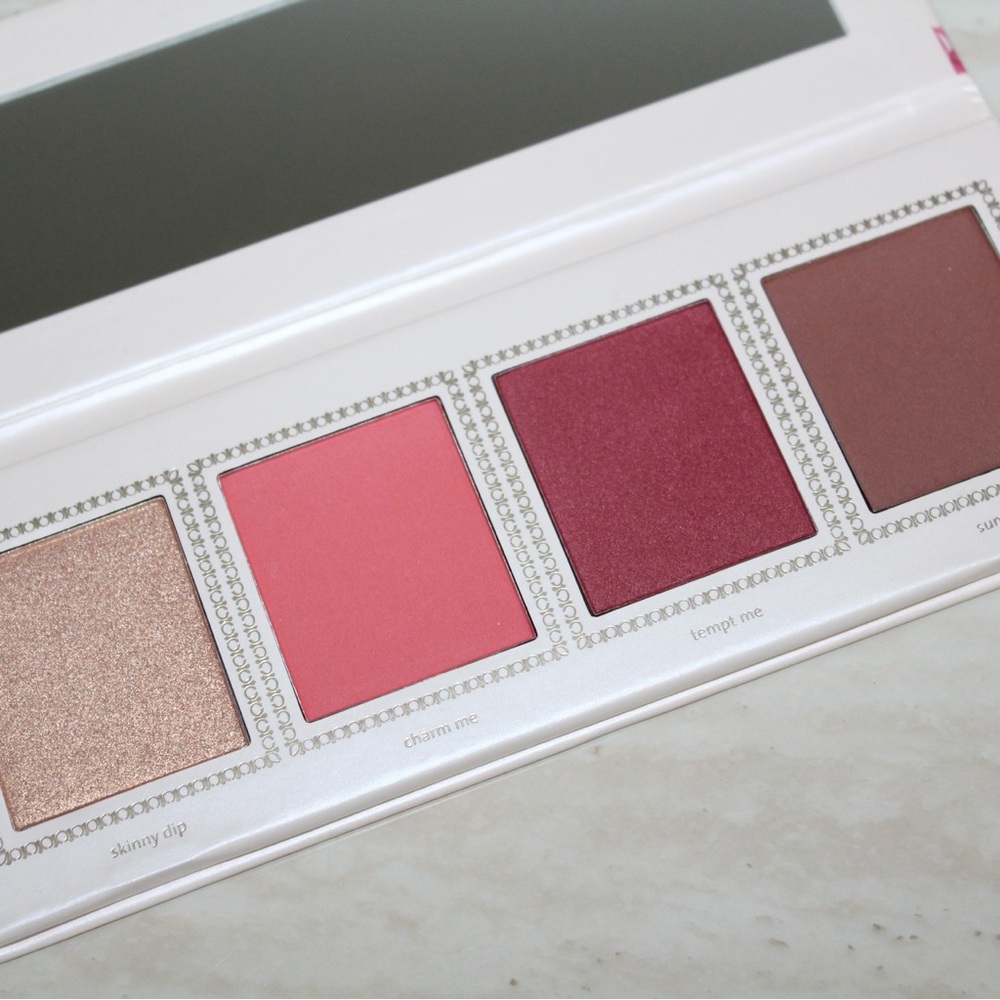 Jouer Cheeky Crush Champagne & Macarons Face Palette - Picture 11 of 15